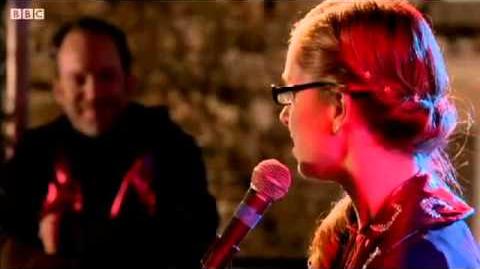 Shannon sings (WolfBlood)