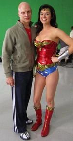 Adrianne-palicki-wonder-woman-shorts-3rd-costume.jpg (50 KB) Behind-the-scenes.