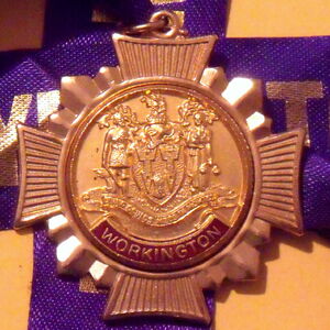 Medal crop