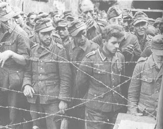 UNIFORMS OF WORLD WAR Ⅱ An Illustrated Encyclopedia of Uniforms of World War II: An