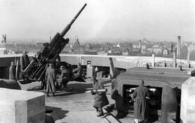 FlaK 38 (10.5cm)