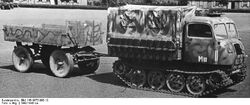 Raupenschlepper Ost
