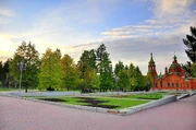 Square on the Scarlet Field.