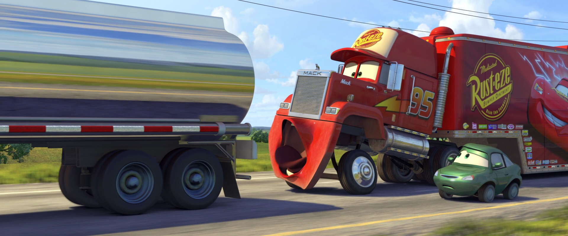 Disney Pixar Cars camion Mack transporteur de 33 cm avec rampe et r