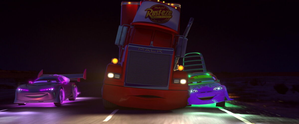 Dan the Pixar Fan: Cars 3: Rust-Eze Racing Center Lightning