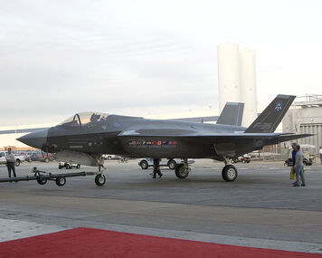 750px-F-35A - Inauguration Towing