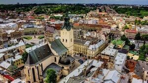 Lviv_(Ukrayna)_Gezi_Vlog_1.gün_(Travel,_Sightseeing,_Şehir_Turu,_Market_Square,,Tower,_Львів_)
