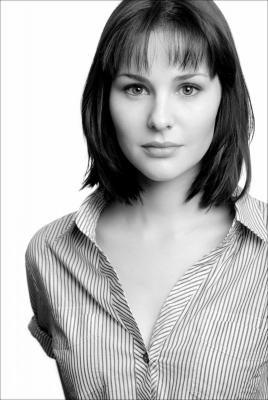 Jones actress katie Katie Findlay