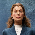 Moiraine Damodred portrayed by Rosamund Pike