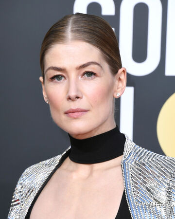 Rosamund Pike The Wheel Of Time Wiki Fandom Article rosamund pike in english wikipedia has 63.2761 points for quality, 111404 points for popularity and 2 points for authors' interest (ai). rosamund pike the wheel of time wiki