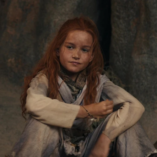 Alsera portrayed by Julie Van Leeuwen