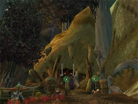 Totems vor der Holzschlundfestung