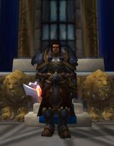 Le roi Varian Wrynn devant son trône à Hurlevent