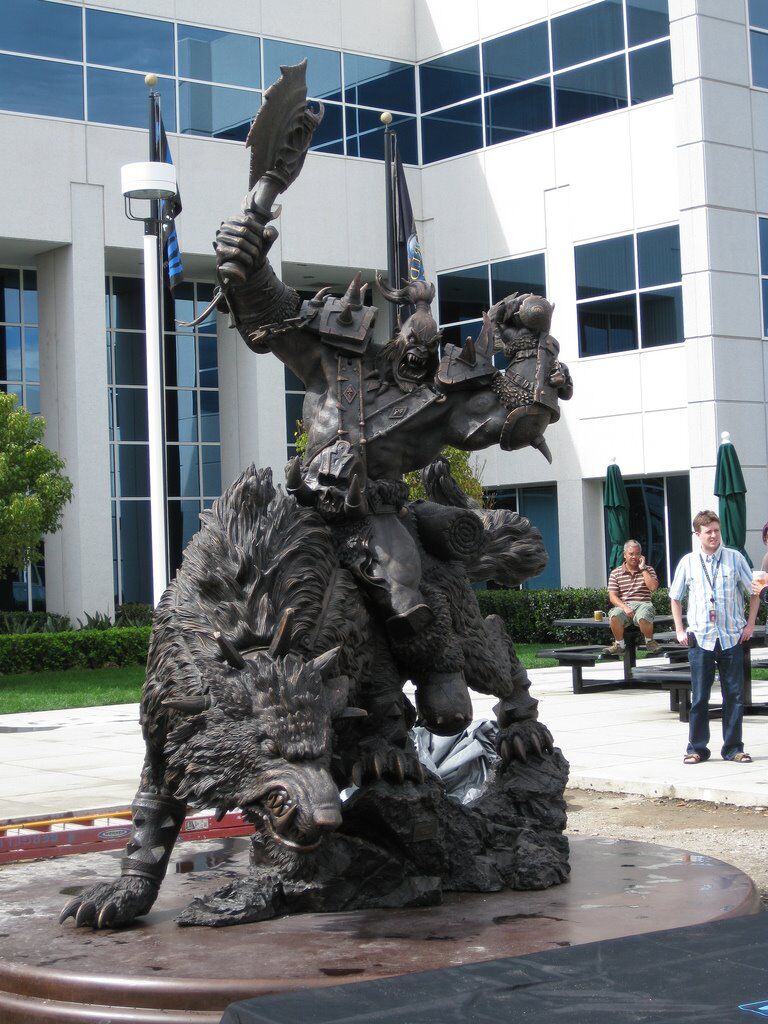 Blizzard'sFancyOrcOnWolfStatue.jpg