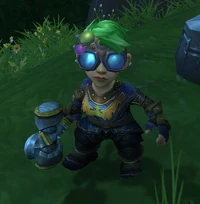 SI7 Technician female