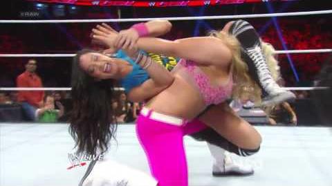 AJ_Lee_finisher_-_The_Black_widow