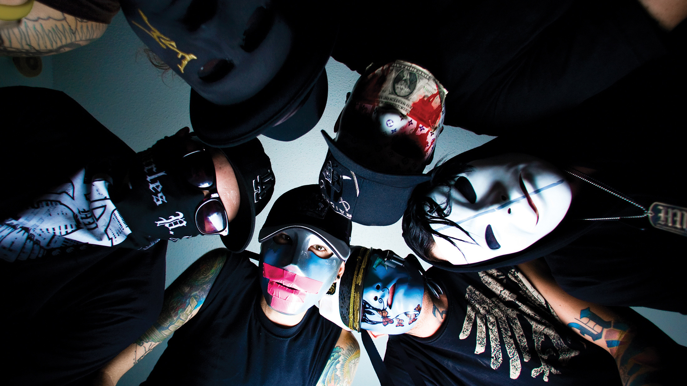 Песня hollywood undead