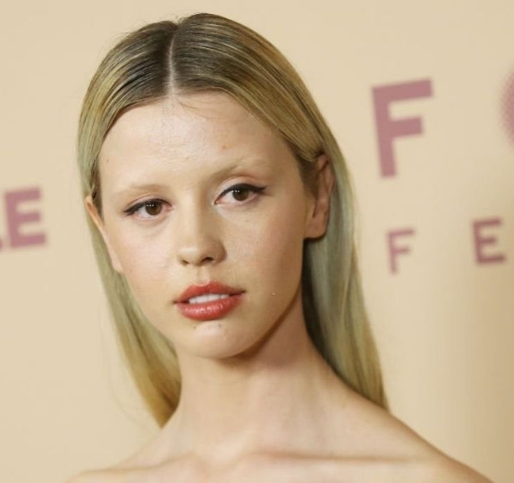 X star Mia Goth reveals the secrets of her role