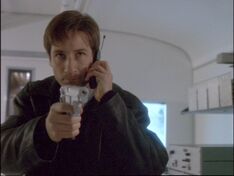 Mulder (1997) Redhaired Man at gunpoint(731)