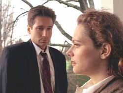 Mulder talks with a clone from the .