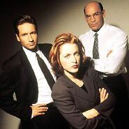 X-files-s3--mulder-scully-skinnerpromo3