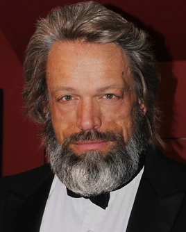 Brian-thompson-portrait