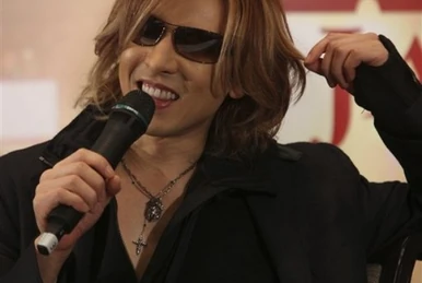 その他 Toshi Feat. YOSHIKI with MIKUNI ToshI Feat. YOSHIKI with MIKUNI クリスタルピアノのキミ 2011