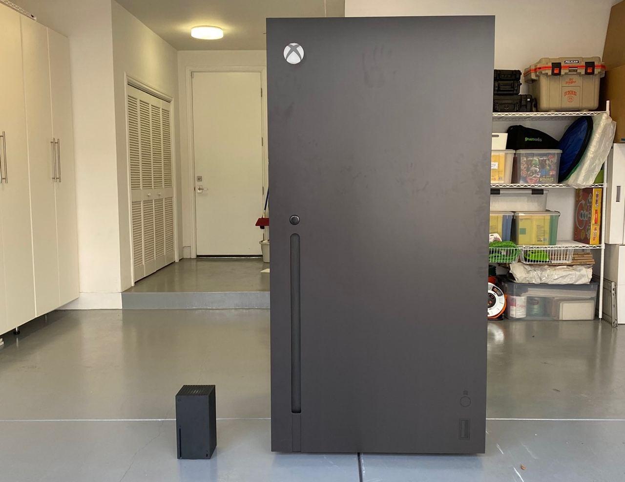 new xbox looks like a fridge