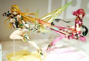 XC2-Pyra-and-Mythra-figures-2