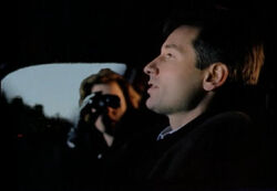 Scully Mulder Entité biologique extraterrestre.jpg