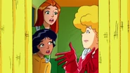 Totally Spies Season 3 Episode 10 Super Nerd Much 0725.jpg (61 KB)