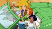 Totally Spies Season 3 Episode 10 Super Nerd Much 0666.jpg (86 KB)