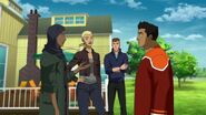 Young.Justice.S03E11.Another.Freak 0201 (1)