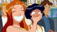 Totally Spies Season 2 Episode 7 – Green with N.V 0374.jpg (73 KB)