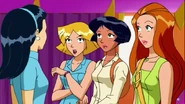 Totally Spies Season 2 Episode 7 – Green with N.V 0266.jpg (82 KB)