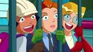 Totally Spies Season 2 Episode 7 – Green with N.V 0648.jpg (72 KB)