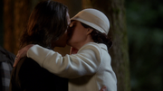 3x22 Gold Belle kiss