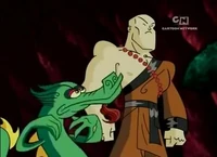 Guan prowadzi Doja do Chase'a Younga.