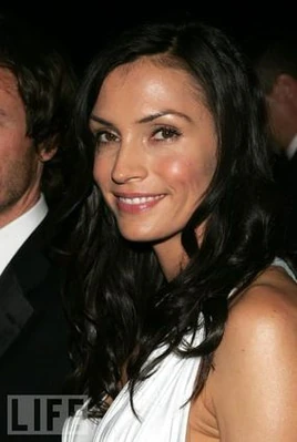Famke-J
