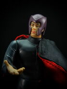 Magneto-2000-x-men-the-movie-action-figures-toy-biz02 resize