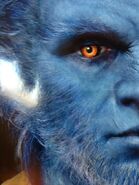 NICHOLAS-HOULT BEAST X-MEN-DAYS-OF-FUTURE-PAST FIRST-LOOK