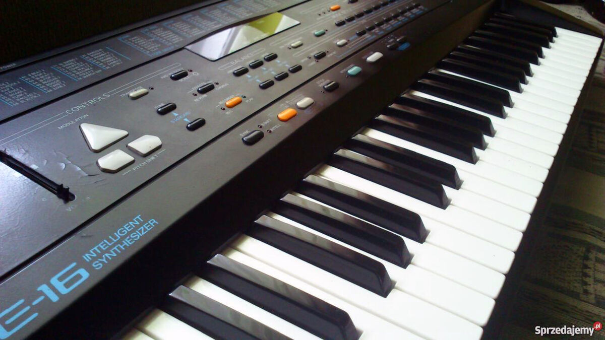 Roland e16 clearance intelligent synthesizer