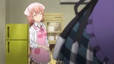 Yui wears an Apron during their Pre-Valentine Collaboration.