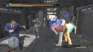Kiryu fighting some local thugs.