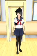 Ayano con una boina al unirse al Club de Arte.