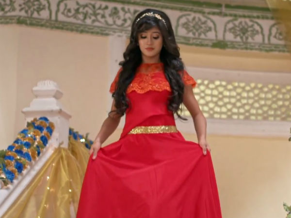 The Style Loft - TSL - Outfit : Ritu Deora Yeh Rishta Kya Kehlata hai . . .  #tsl #tslbyritudeora #ritudeora #ritudeoraoutfit #yehrishtakyakehlatahai # naira #kaira #starplus #yrkkh #shivangijoshi #indianwear #indowesternstyle  #indianfashion #lehengacholi #