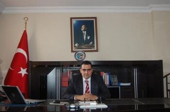 Besni-kaymakami-yilmaz-goreve-basladi-4975237 2922 o.jpg