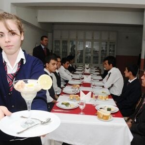 Asevinde Gunluk 500 Kisiye Yemek Ikrami Mersin Yenisehir Belediye Baskanligi