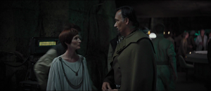 BailOrganaTalksToMonMothma