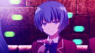 Episode 4: Mio di Bar Karaoke Keyaki Mall. Dia menyaksikan Kakeru Ryūen dan gangnya berencana melawan Kelas-D.